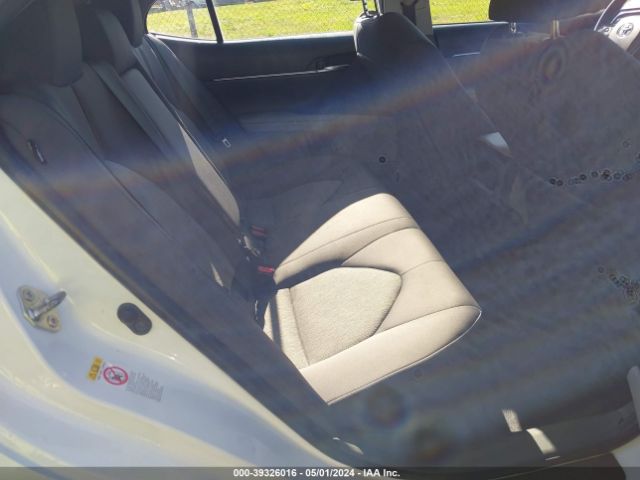 Photo 7 VIN: 4T1B11HK7JU059943 - TOYOTA CAMRY 