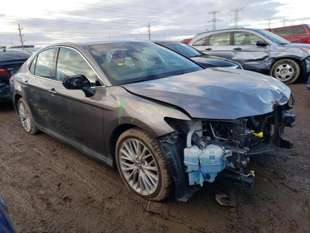 Photo 3 VIN: 4T1B11HK7JU061482 - TOYOTA CAMRY 