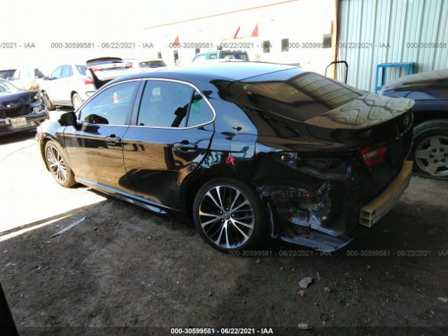 Photo 2 VIN: 4T1B11HK7JU066505 - TOYOTA CAMRY 