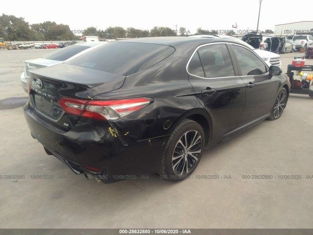 Photo 3 VIN: 4T1B11HK7JU067492 - TOYOTA CAMRY 