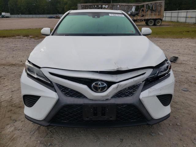 Photo 4 VIN: 4T1B11HK7JU071204 - TOYOTA CAMRY 