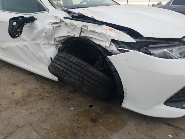 Photo 8 VIN: 4T1B11HK7JU075110 - TOYOTA CAMRY L 