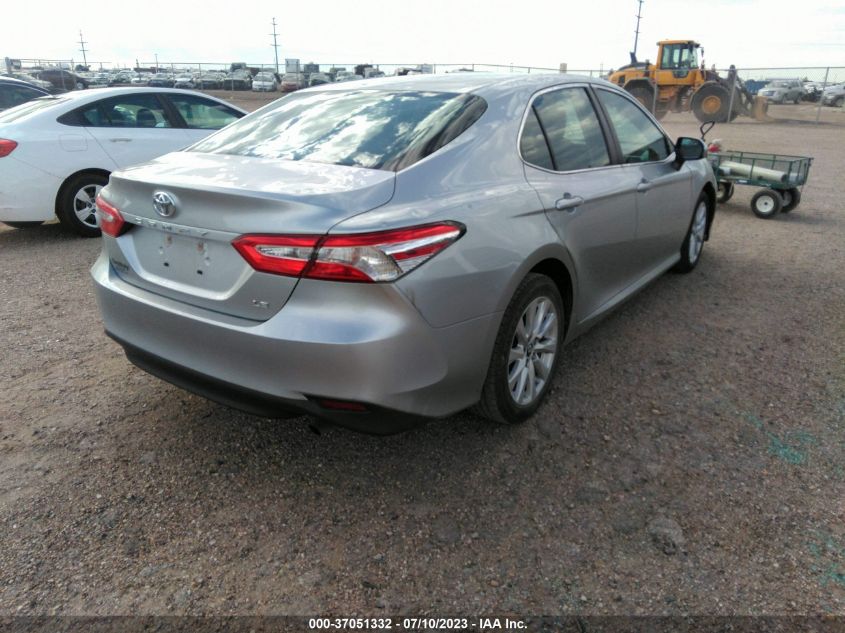 Photo 3 VIN: 4T1B11HK7JU092621 - TOYOTA CAMRY 