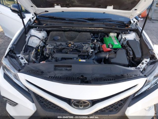 Photo 9 VIN: 4T1B11HK7JU097995 - TOYOTA CAMRY 