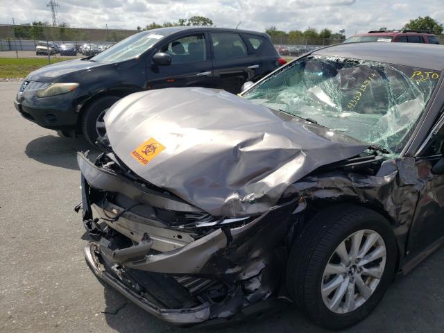 Photo 8 VIN: 4T1B11HK7JU118652 - TOYOTA CAMRY L 