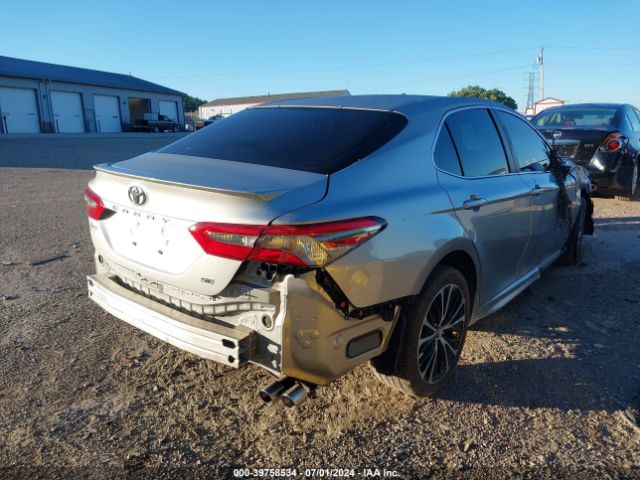 Photo 3 VIN: 4T1B11HK7JU138299 - TOYOTA CAMRY 