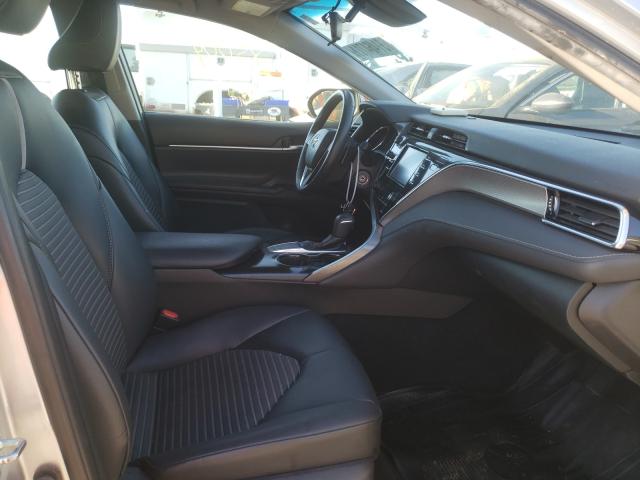 Photo 4 VIN: 4T1B11HK7JU138514 - TOYOTA CAMRY 