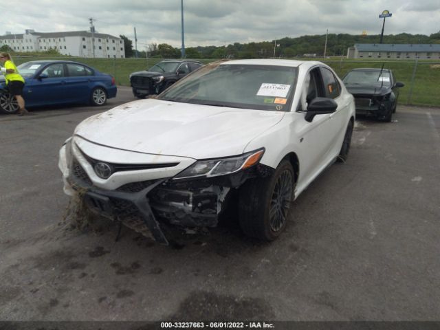 Photo 1 VIN: 4T1B11HK7JU145589 - TOYOTA CAMRY 