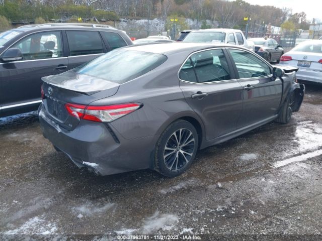 Photo 3 VIN: 4T1B11HK7JU145947 - TOYOTA CAMRY 