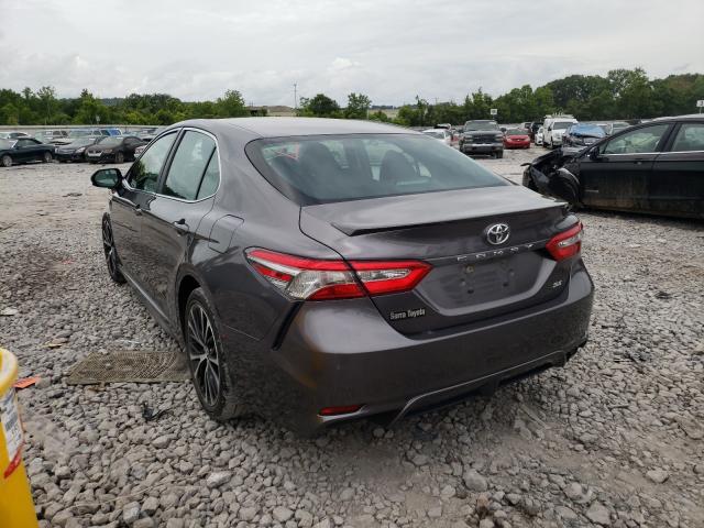 Photo 2 VIN: 4T1B11HK7JU156236 - TOYOTA CAMRY L 