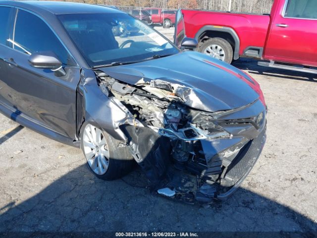 Photo 5 VIN: 4T1B11HK7JU526875 - TOYOTA CAMRY 