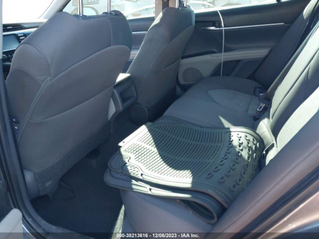 Photo 7 VIN: 4T1B11HK7JU526875 - TOYOTA CAMRY 