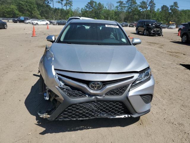 Photo 4 VIN: 4T1B11HK7JU534085 - TOYOTA CAMRY 