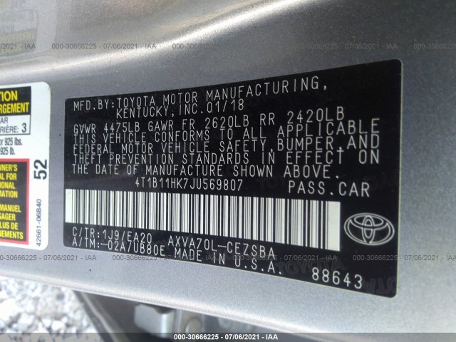 Photo 8 VIN: 4T1B11HK7JU569807 - TOYOTA CAMRY 