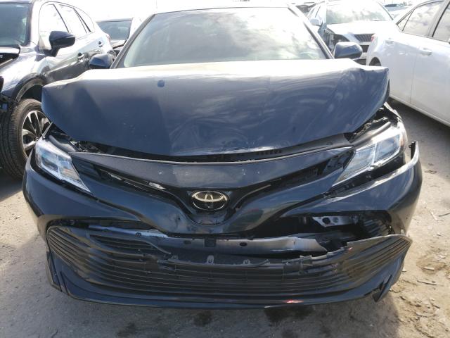 Photo 8 VIN: 4T1B11HK7JU569810 - TOYOTA CAMRY L 