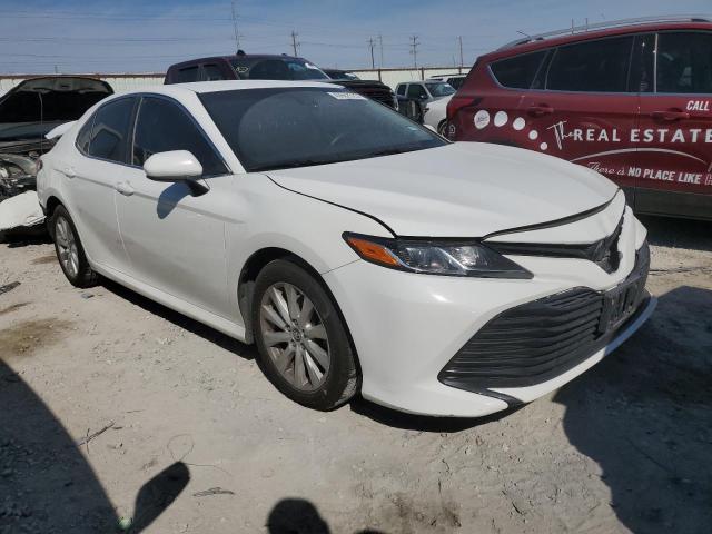 Photo 3 VIN: 4T1B11HK7JU577390 - TOYOTA CAMRY L 