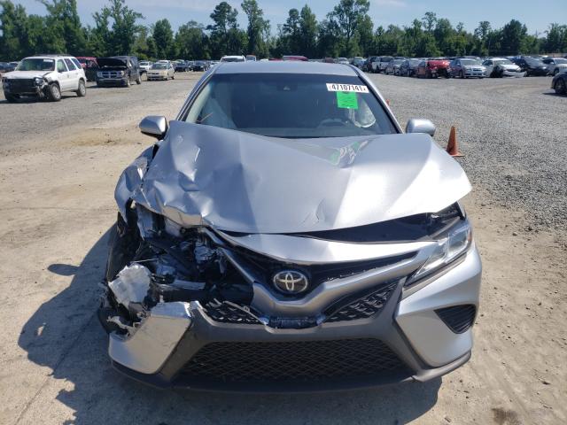 Photo 6 VIN: 4T1B11HK7JU581603 - TOYOTA CAMRY L 