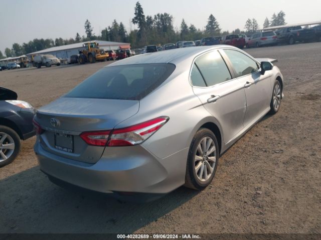 Photo 3 VIN: 4T1B11HK7JU584954 - TOYOTA CAMRY 