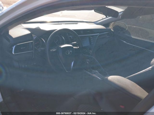 Photo 4 VIN: 4T1B11HK7JU594870 - TOYOTA CAMRY 