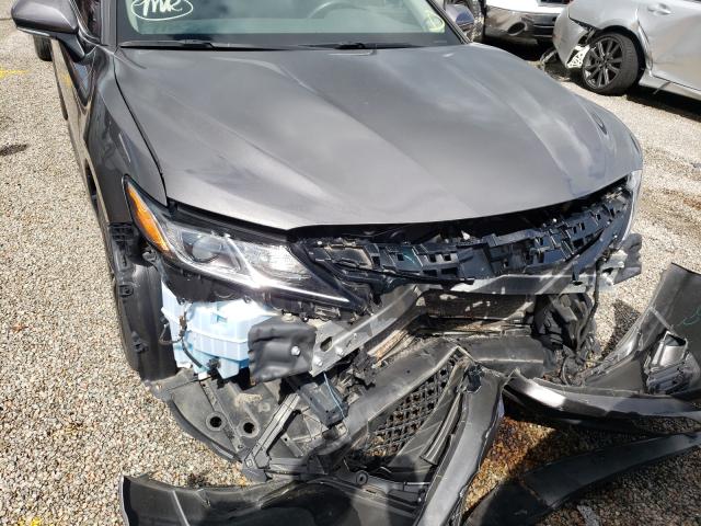 Photo 8 VIN: 4T1B11HK7JU595629 - TOYOTA CAMRY 