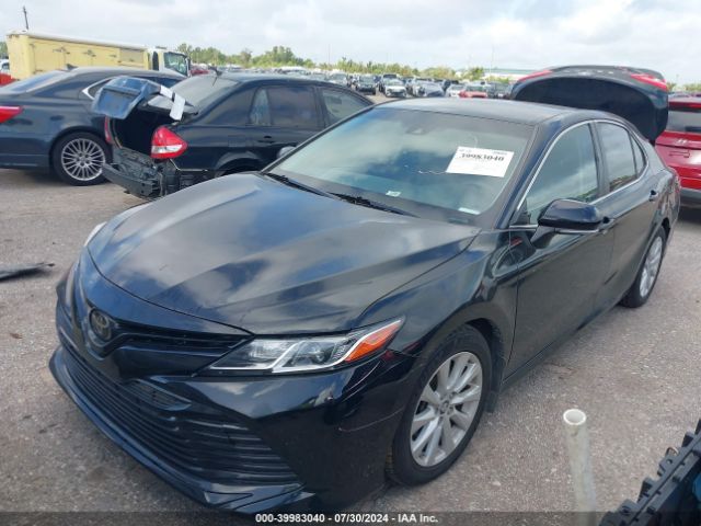 Photo 1 VIN: 4T1B11HK7JU597526 - TOYOTA CAMRY 