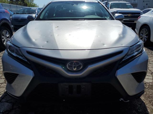 Photo 4 VIN: 4T1B11HK7JU606354 - TOYOTA CAMRY 