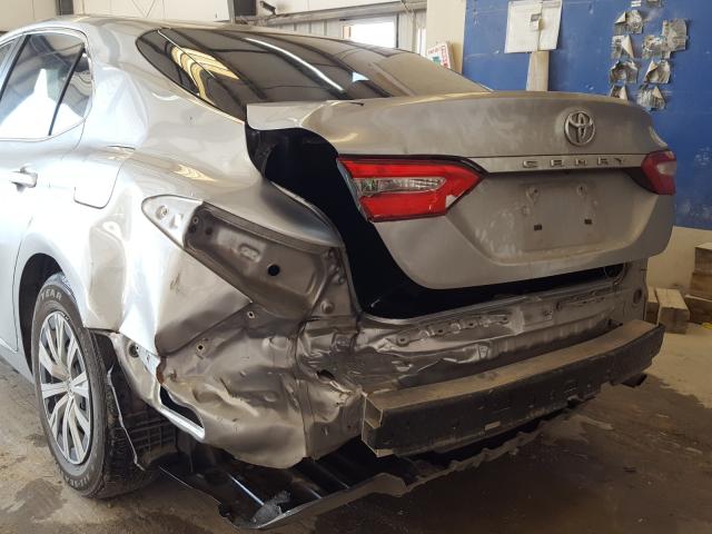 Photo 8 VIN: 4T1B11HK7JU609836 - TOYOTA CAMRY L 