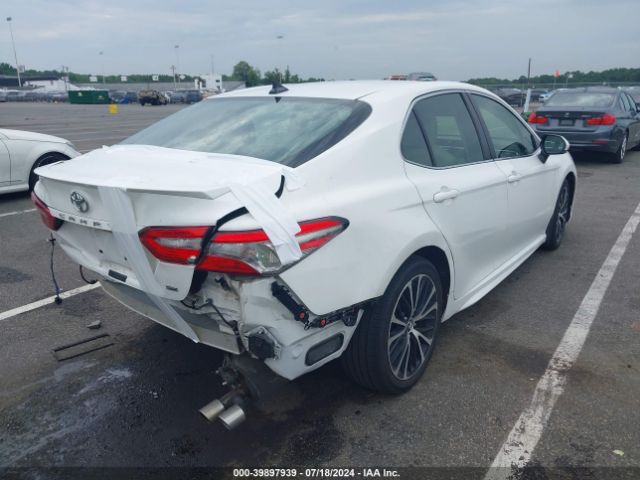 Photo 3 VIN: 4T1B11HK7JU614227 - TOYOTA CAMRY 