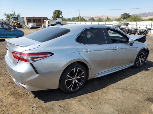 Photo 2 VIN: 4T1B11HK7JU617550 - TOYOTA CAMRY L 