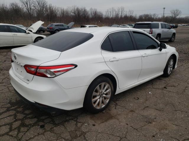 Photo 2 VIN: 4T1B11HK7JU620982 - TOYOTA CAMRY L 