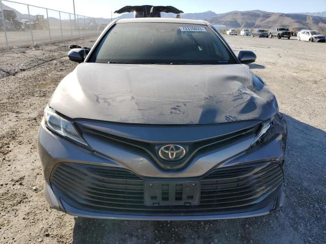 Photo 4 VIN: 4T1B11HK7JU631027 - TOYOTA CAMRY 