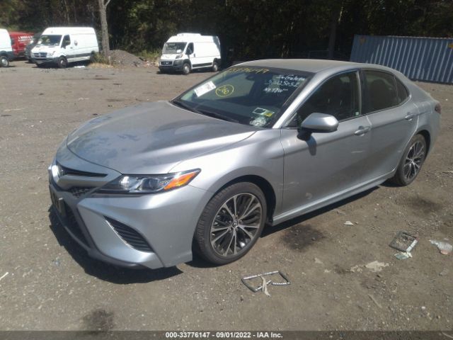 Photo 1 VIN: 4T1B11HK7JU669647 - TOYOTA CAMRY 