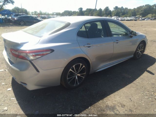 Photo 3 VIN: 4T1B11HK7JU669647 - TOYOTA CAMRY 