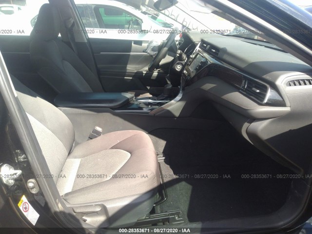 Photo 4 VIN: 4T1B11HK7KU169988 - TOYOTA CAMRY 