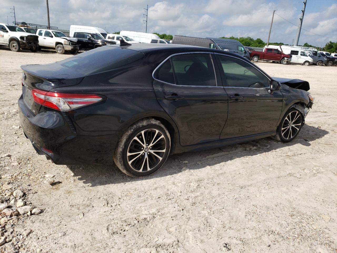 Photo 2 VIN: 4T1B11HK7KU245421 - TOYOTA CAMRY 