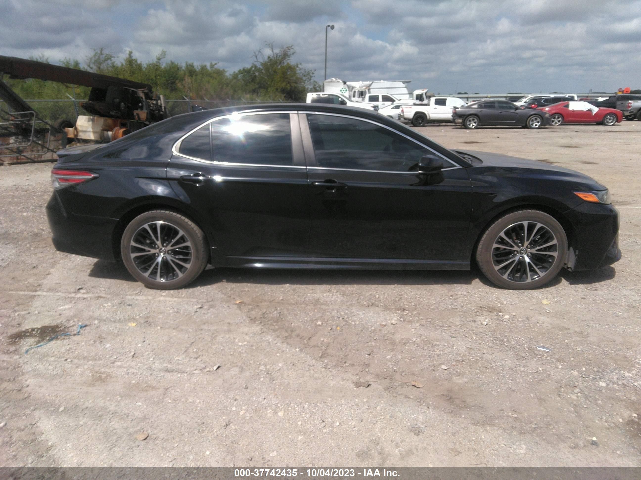 Photo 11 VIN: 4T1B11HK7KU247413 - TOYOTA CAMRY 