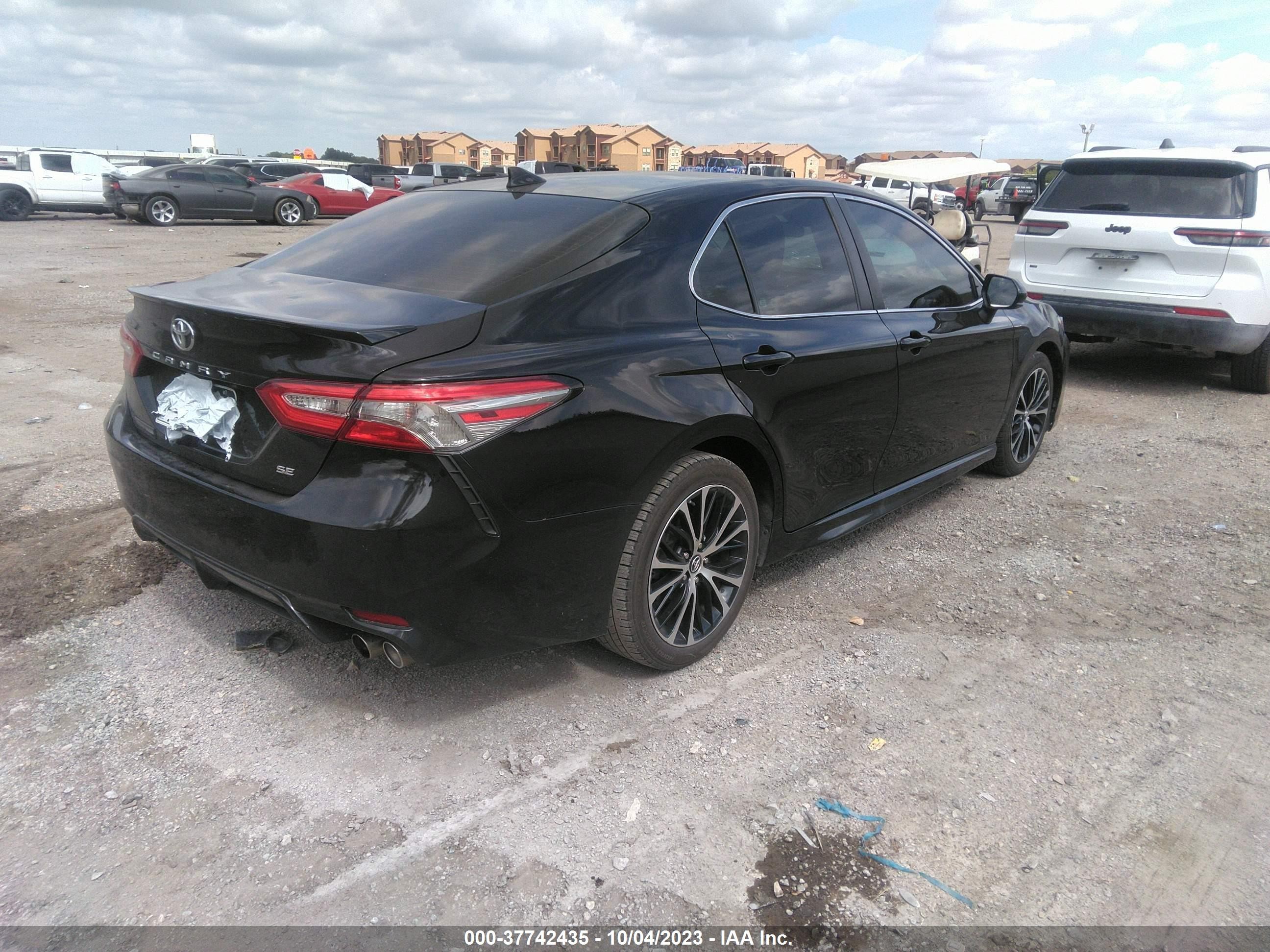 Photo 3 VIN: 4T1B11HK7KU247413 - TOYOTA CAMRY 