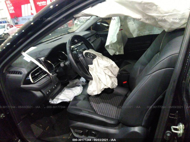 Photo 4 VIN: 4T1B11HK7KU298023 - TOYOTA CAMRY 