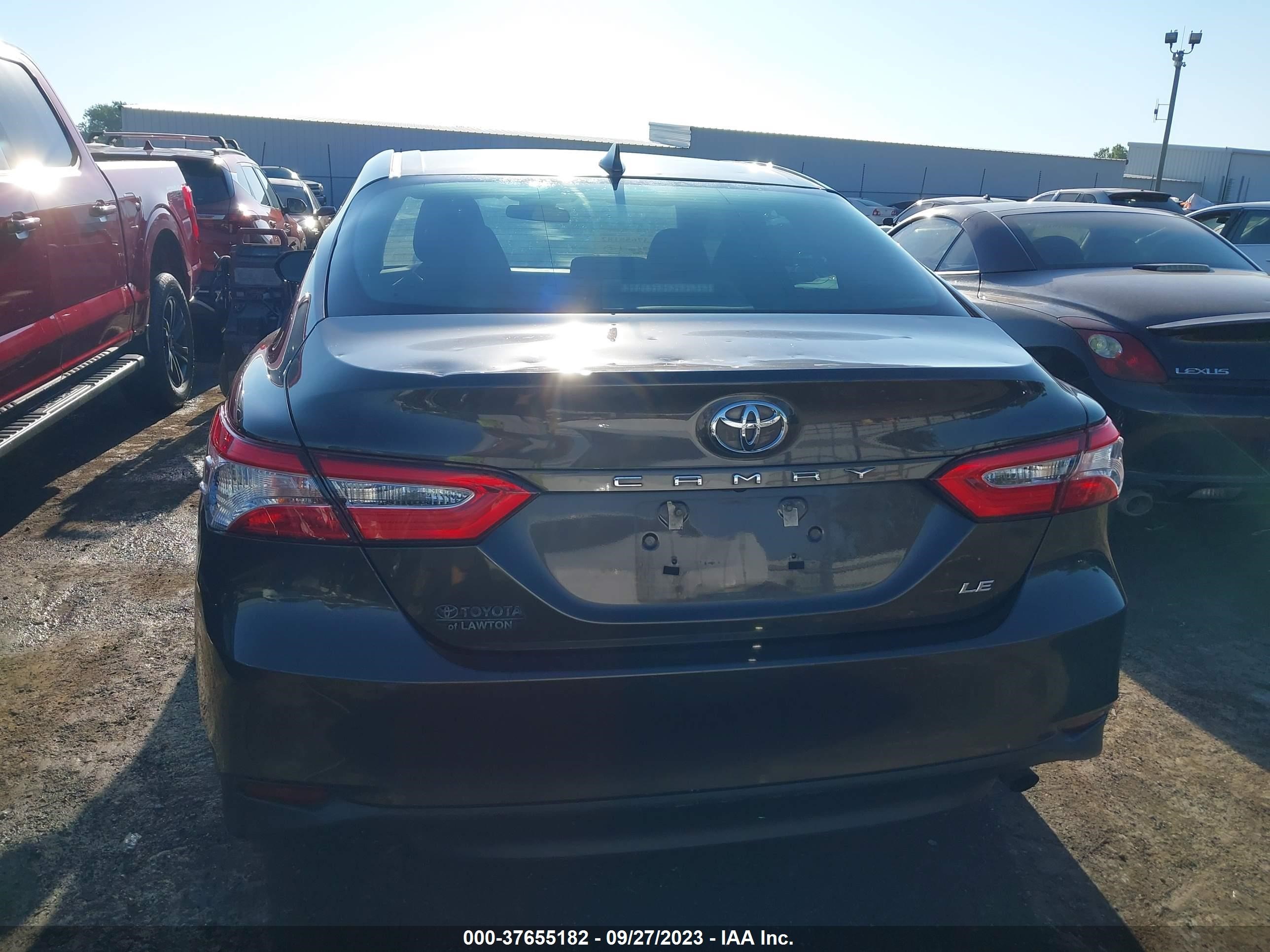 Photo 15 VIN: 4T1B11HK7KU689270 - TOYOTA CAMRY 