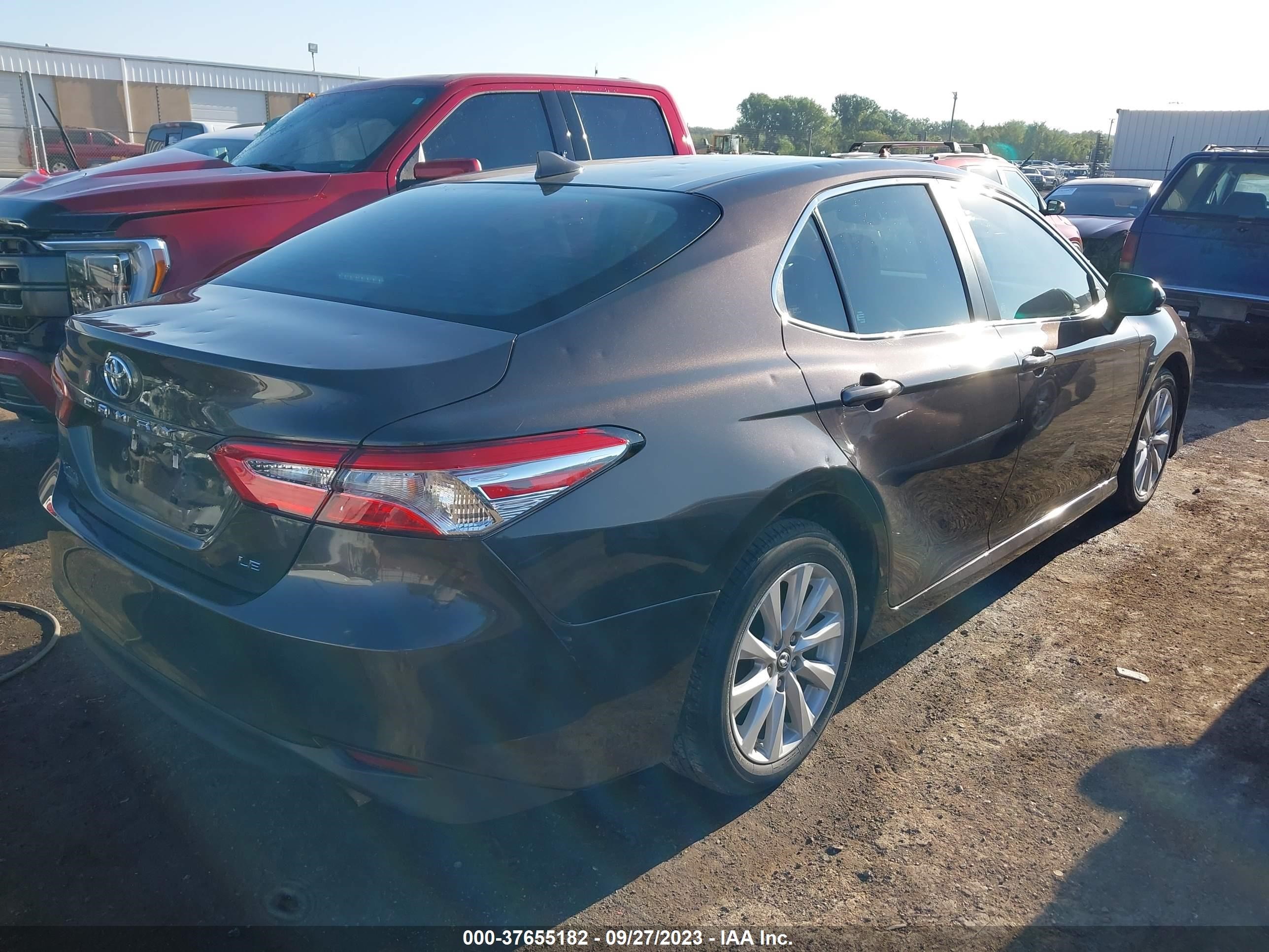 Photo 3 VIN: 4T1B11HK7KU689270 - TOYOTA CAMRY 