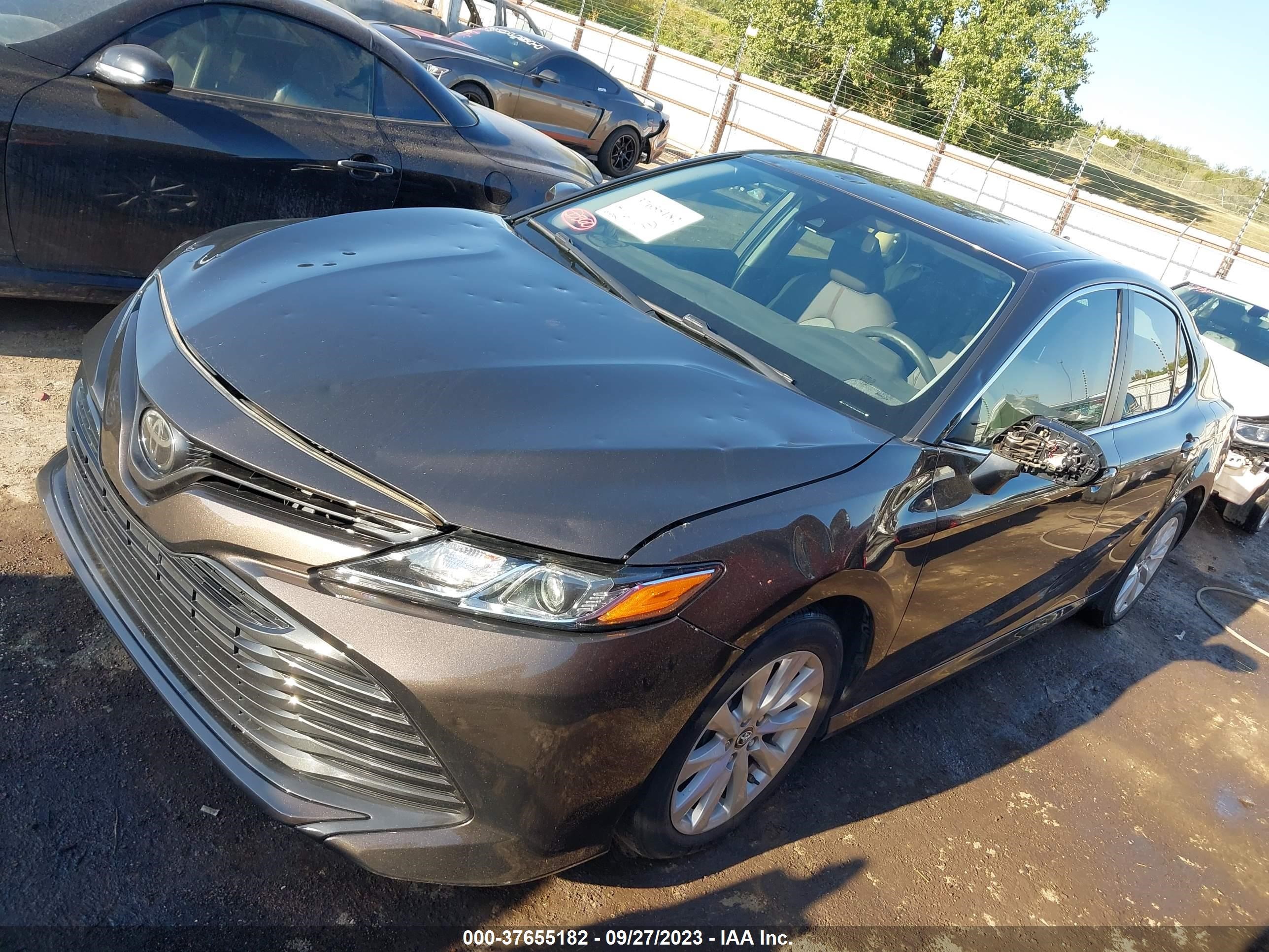 Photo 5 VIN: 4T1B11HK7KU689270 - TOYOTA CAMRY 