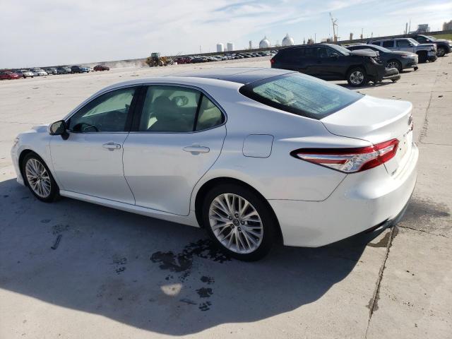 Photo 1 VIN: 4T1B11HK8JU003834 - TOYOTA CAMRY 