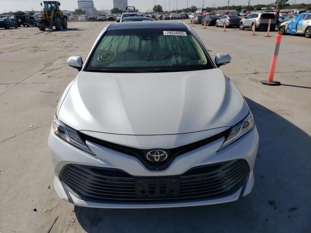 Photo 4 VIN: 4T1B11HK8JU003834 - TOYOTA CAMRY 