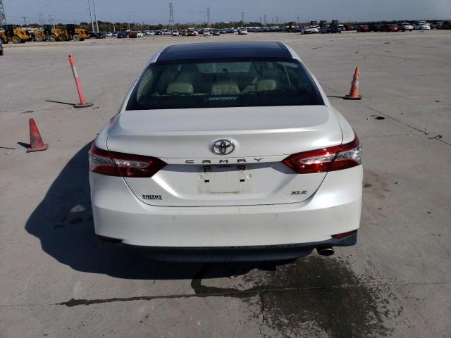 Photo 5 VIN: 4T1B11HK8JU003834 - TOYOTA CAMRY 