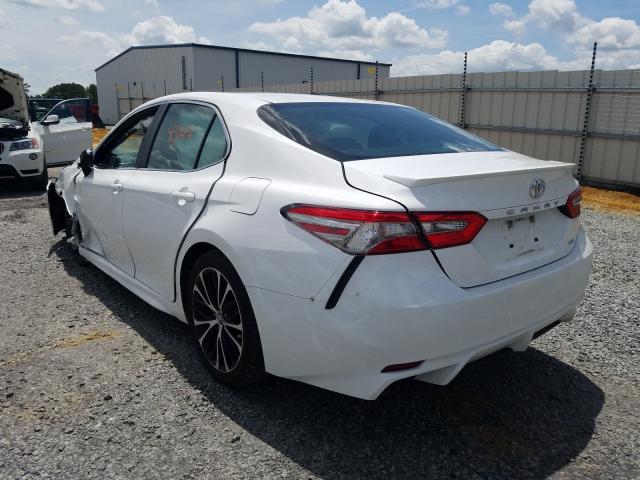 Photo 2 VIN: 4T1B11HK8JU011447 - TOYOTA CAMRY L 