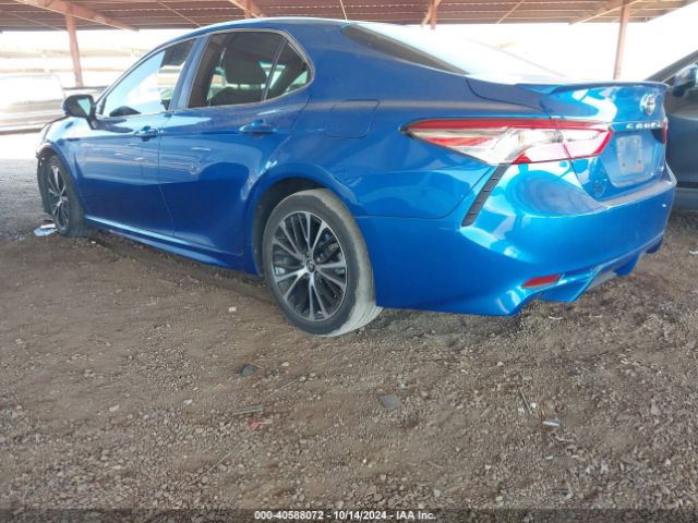 Photo 2 VIN: 4T1B11HK8JU026224 - TOYOTA CAMRY 