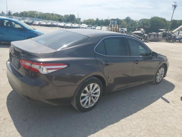 Photo 2 VIN: 4T1B11HK8JU027163 - TOYOTA CAMRY L 