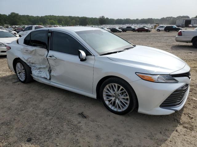 Photo 3 VIN: 4T1B11HK8JU030502 - TOYOTA CAMRY L 