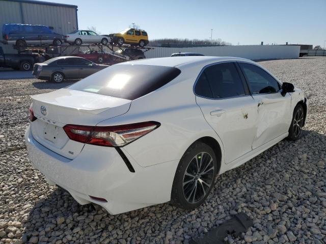 Photo 3 VIN: 4T1B11HK8JU031682 - TOYOTA CAMRY L 