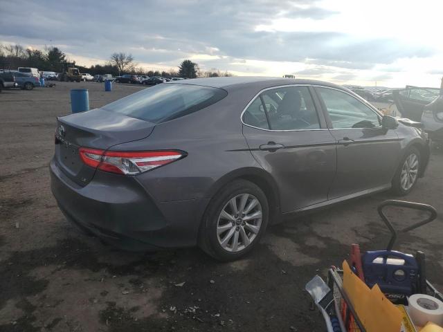 Photo 2 VIN: 4T1B11HK8JU035425 - TOYOTA CAMRY L 